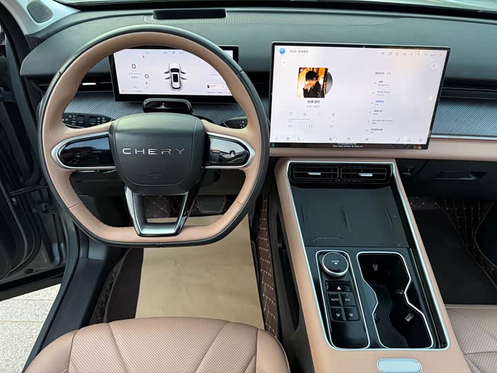 Chery Tiggo 8L 2024 2024款 2.0T 两驱尊贵版 5座