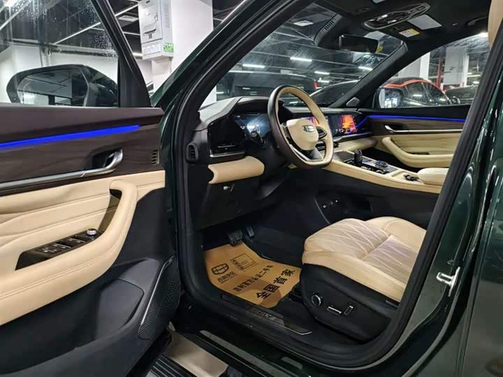 Geely Monjaro 2025 2025款 东方曜 2.0TD 自动四驱望月版