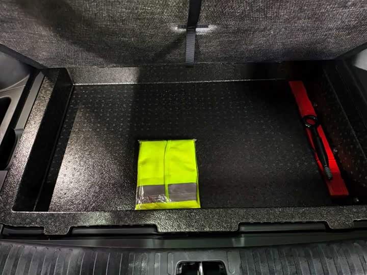 Geely Monjaro 2025 2025款 东方曜 2.0TD 自动四驱望月版