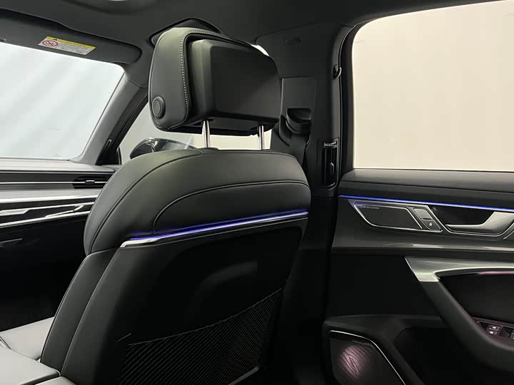 Audi A6L 2025 2025款 45 TFSI 臻选动感型