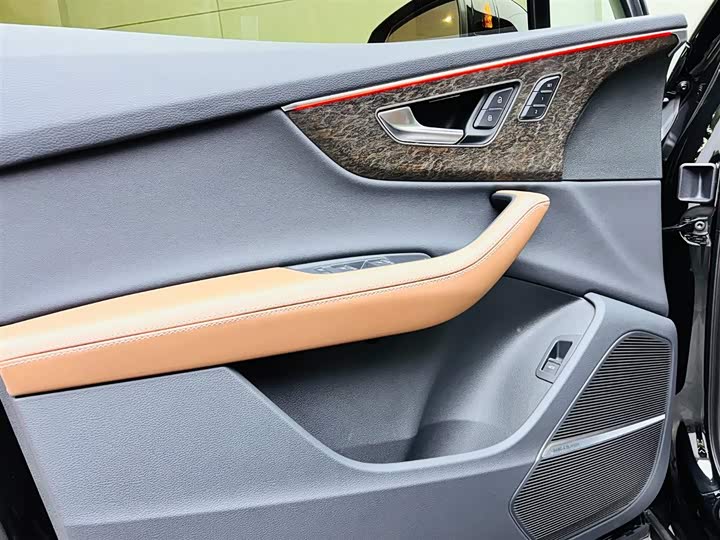 Audi Q7 2024 2024款 55 TFSI quattro S line运动型