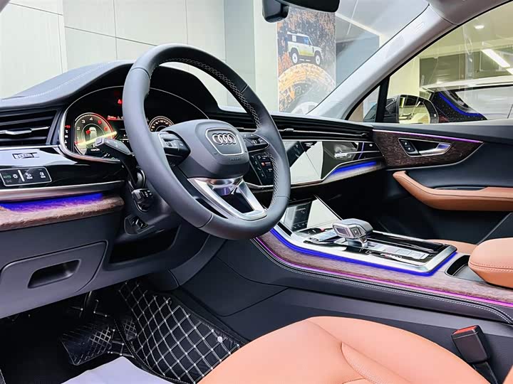 Audi Q7 2024 2024款 55 TFSI quattro S line运动型