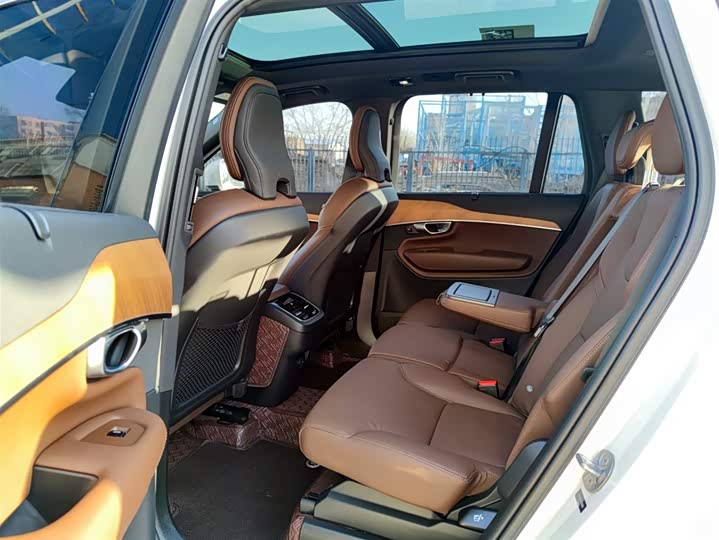 Volvo XC90 2024 2024款 B6 智逸豪华版 7座