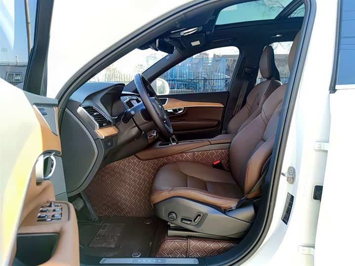 Volvo XC90 2024 2024款 B6 智逸豪华版 7座