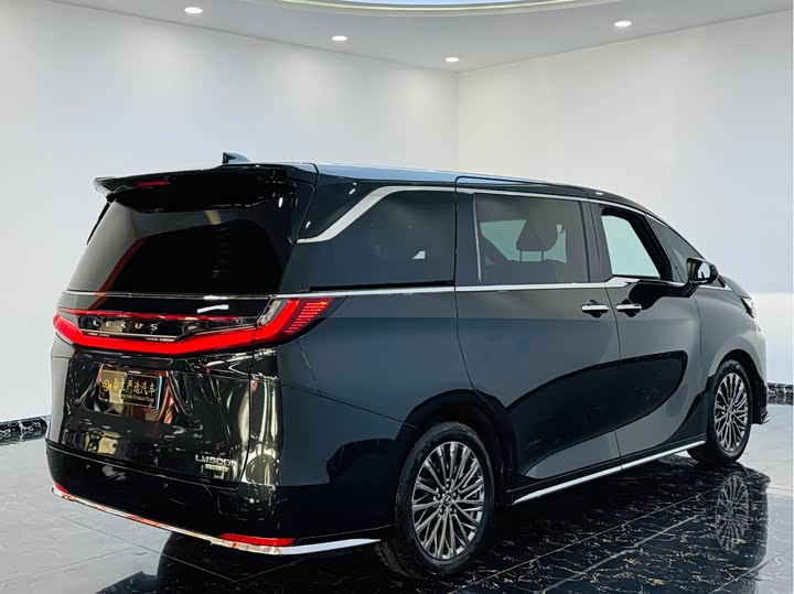 Lexus LM 2023 2023款 500h 六座尊崇版