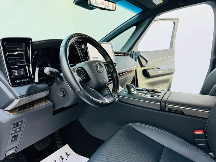 Lexus LM 2023 2023款 500h 六座尊崇版