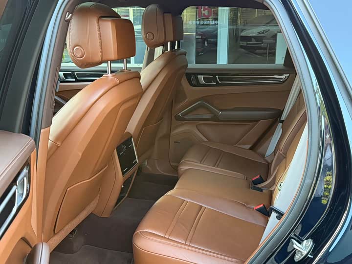 Porsche Cayenne Hybrid 2023 2023款 Cayenne E-Hybrid 2.0T 铂金版