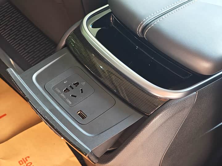 Maxus G90 2022 2022款 2.0T 星际七座版