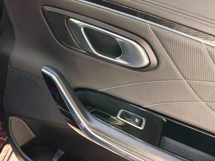 Maxus G90 2022 2022款 2.0T 星际七座版