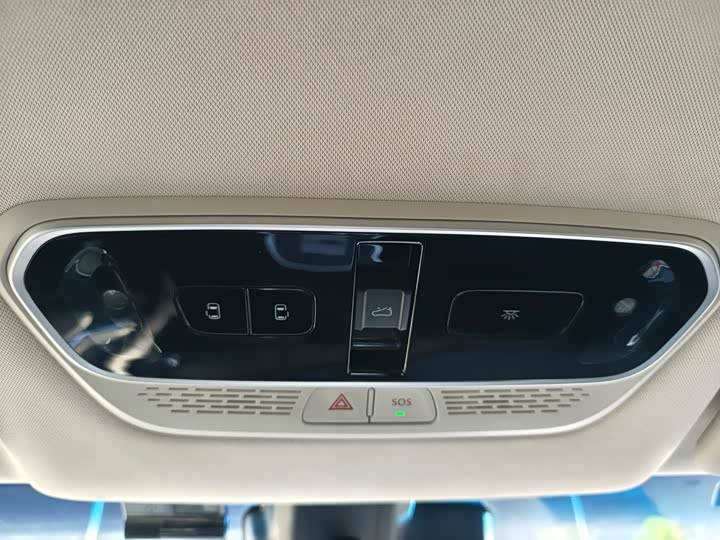 Maxus G90 2022 2022款 2.0T 星际七座版