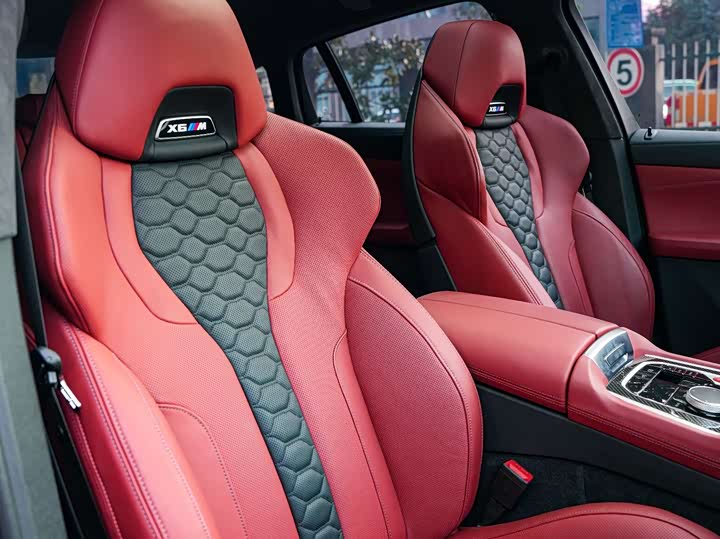 BMW X6 M 2023 2023款 X6 M 雷霆版