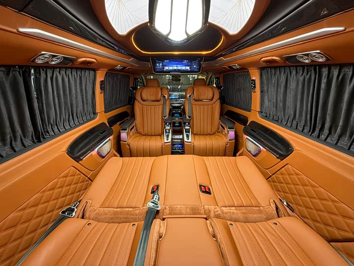 Mercedes-Benz Vito 2024 2024款 2.0T 商务版 7座