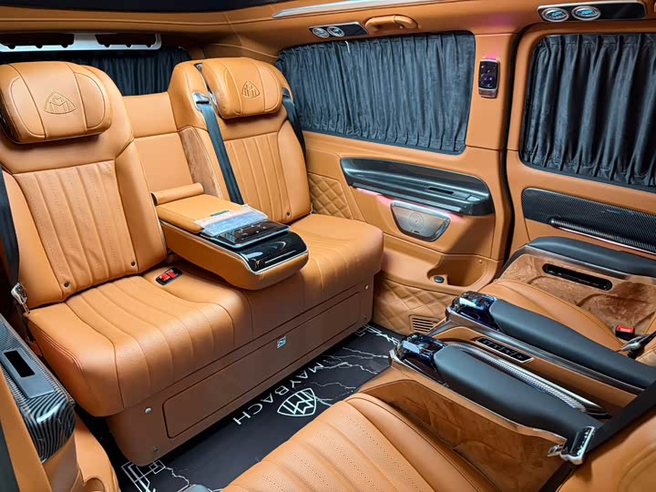 Mercedes-Benz Vito 2024 2024款 2.0T 商务版 7座