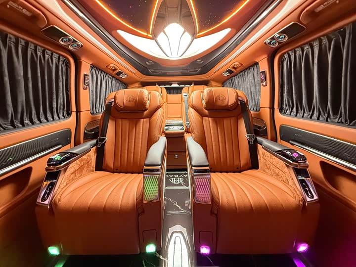 Mercedes-Benz Vito 2024 2024款 2.0T 商务版 7座