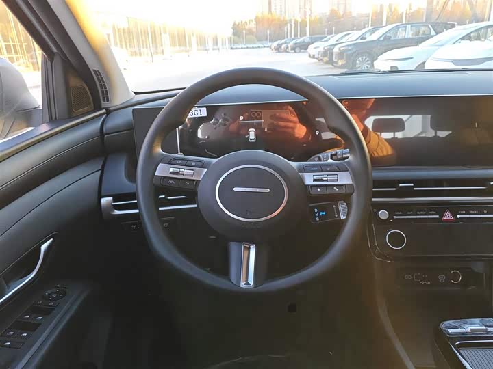 Hyundai Tucson L 2025 2025款 途胜L 1.5T 精英版