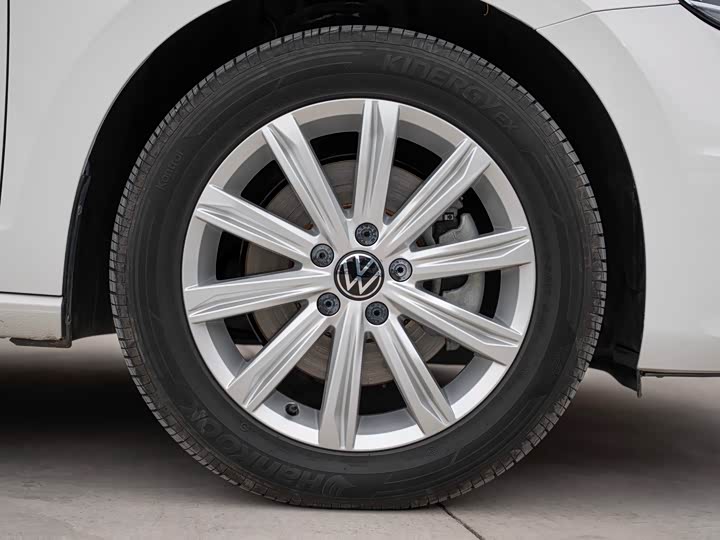 Volkswagen Touran L 2021 2021款 途安L 280TSI DSG舒适版 7座