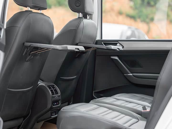 Volkswagen Touran L 2021 2021款 途安L 280TSI DSG舒适版 7座