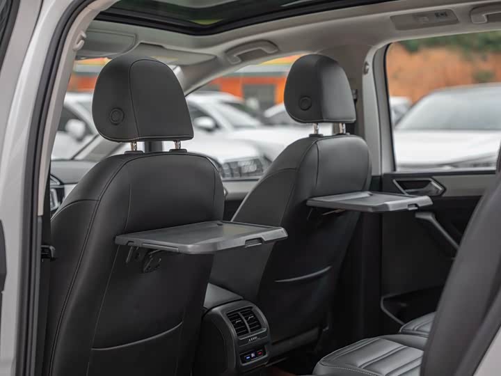 Volkswagen Touran L 2021 2021款 途安L 280TSI DSG舒适版 7座