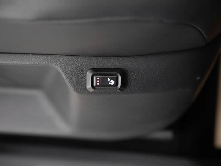 Volkswagen Touran L 2021 2021款 途安L 280TSI DSG舒适版 7座