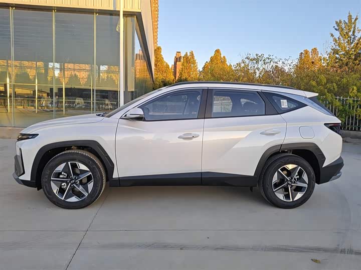 Hyundai Tucson L 2025 2025款 途胜L 1.5T 精英版