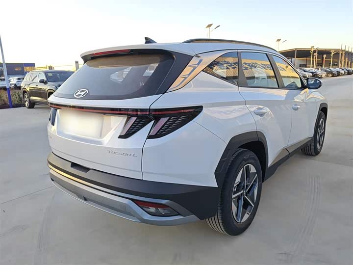 Hyundai Tucson L 2025 2025款 途胜L 1.5T 精英版