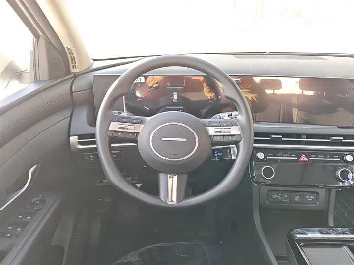 Hyundai Tucson L 2025 2025款 途胜L 1.5T 精英版