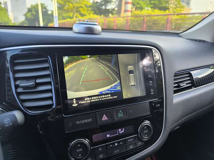 Mitsubishi Outlander 2021 2021款 2.4L 四驱致享版 7座