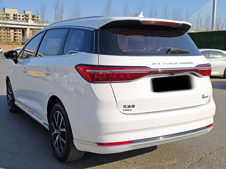 BYD Song Max Hybrid 2022 2022款 DM-i 105KM 尊荣型
