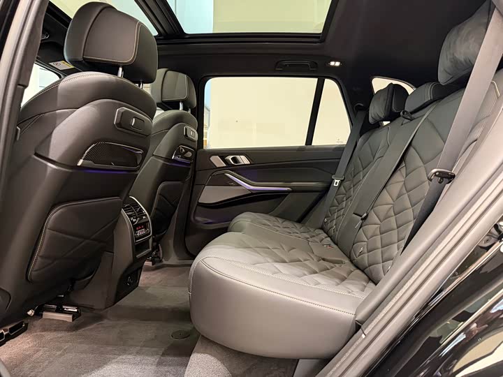 BMW X5 2024 2024款 xDrive 40Li 尊享型黑焰限量版