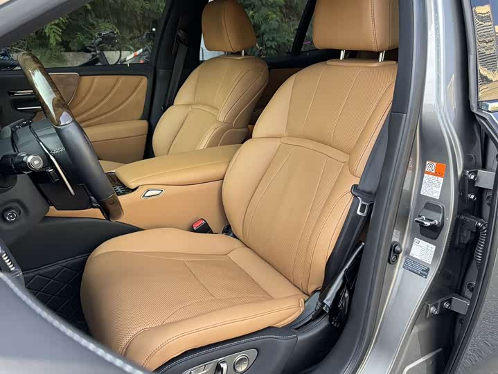 Lexus LS 2021 2021款 500h 卓越版