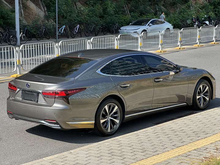 Lexus LS 2021 2021款 500h 卓越版