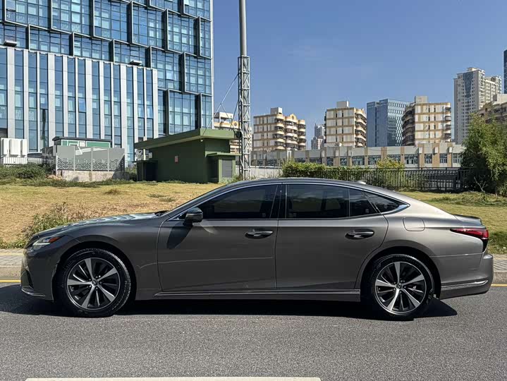 Lexus LS 2021 2021款 500h 卓越版