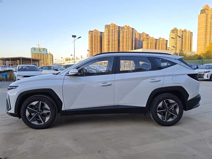 Hyundai Tucson L 2025 2025款 途胜L 1.5T 精英版