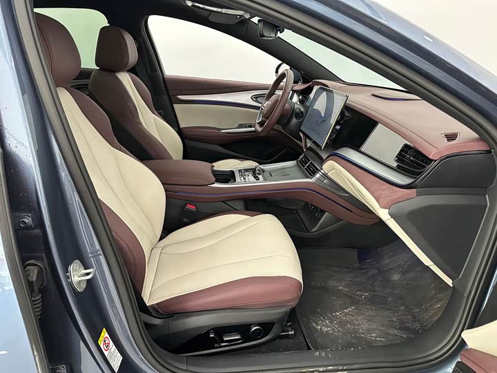 BYD Seal 07 DM-i Hybrid 2025 2025款 智驾版 DM-i 1.5L 125km 尊贵型