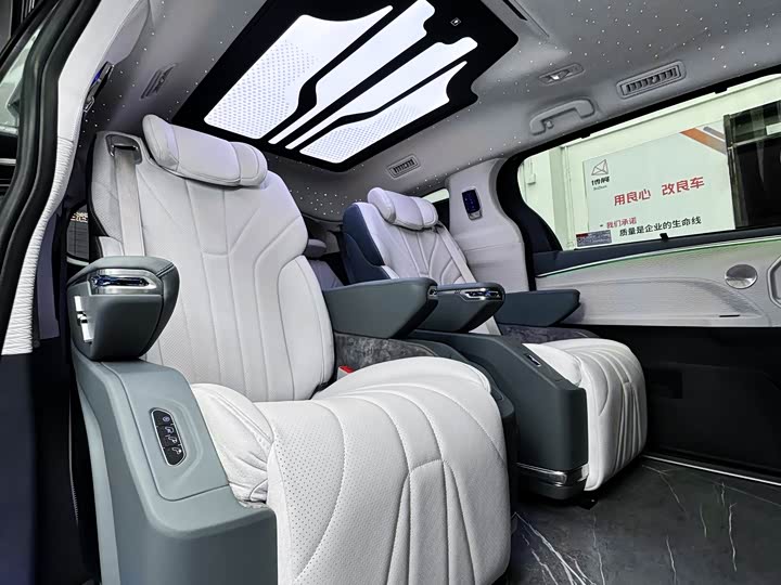 Toyota Sienna 2024 2024款 2.5L混动 舒适版