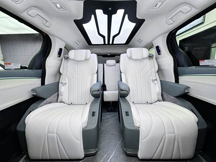 Toyota Sienna 2024 2024款 2.5L混动 舒适版