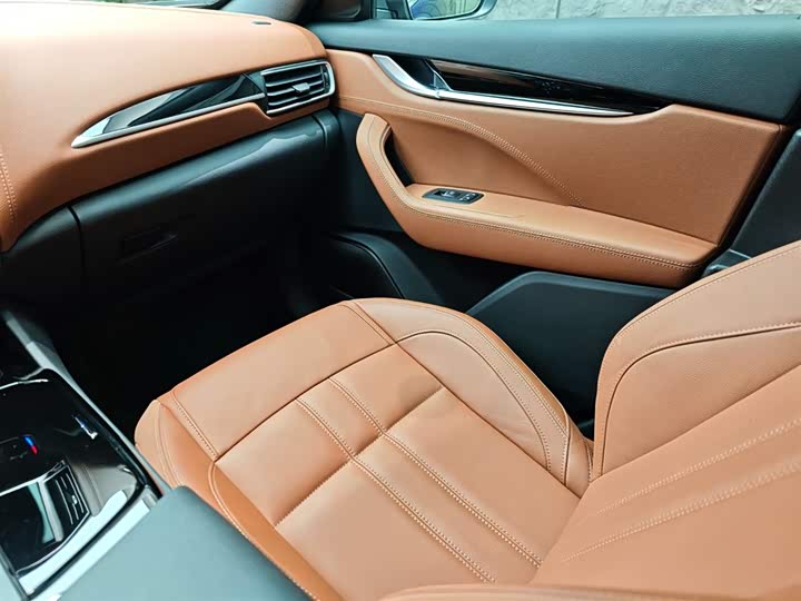 Maserati Levante 2023 2023款 3.0T Modena