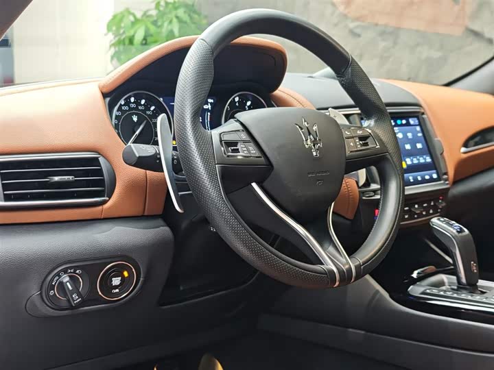 Maserati Levante 2023 2023款 3.0T Modena