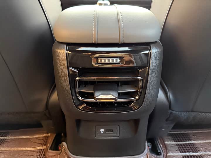 GAC Trumpchi Empow R 2024 2024款 400T 自动 影豹R MAX版