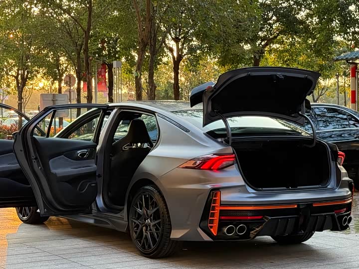 GAC Trumpchi Empow R 2024 2024款 400T 自动 影豹R MAX版