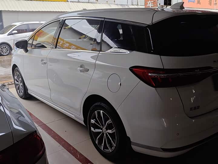 BYD Song Max 2021 2021款 升级版 1.5T 自动豪华型 7座