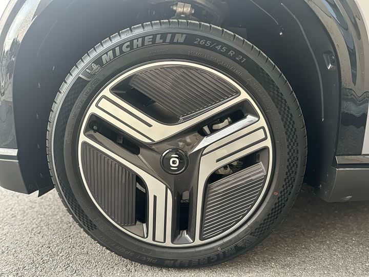 Changan Qiyuan (Nevo) E07 2025 2025款 纯电 四驱 90kWh Ultra高性能版