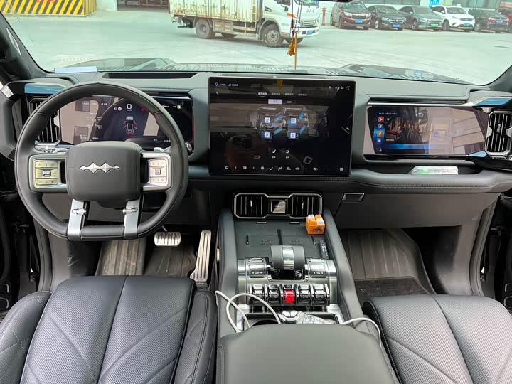 BYD FangChengBao Leopard 8 2025 2025款 智勇旗舰版 7座