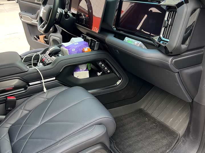 BYD FangChengBao Leopard 8 2025 2025款 智勇旗舰版 7座