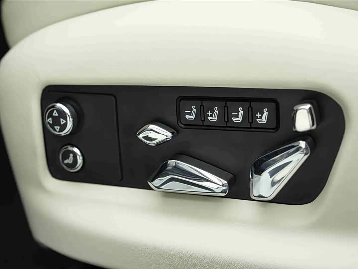 Bentley Flying Spur 2023 2023款 4.0T V8 雅度版