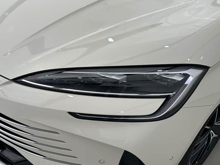 BYD Seal 07 DM-i Hybrid 2025 2025款 智驾版 DM-i 1.5L 125km 尊贵型