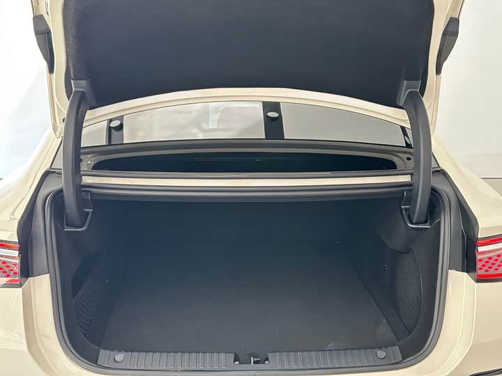 BYD Seal 07 DM-i Hybrid 2025 2025款 智驾版 DM-i 1.5L 125km 尊贵型