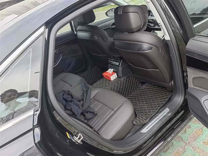 Audi A8 2025 2025款 A8L 45 TFSI quattro 豪华型