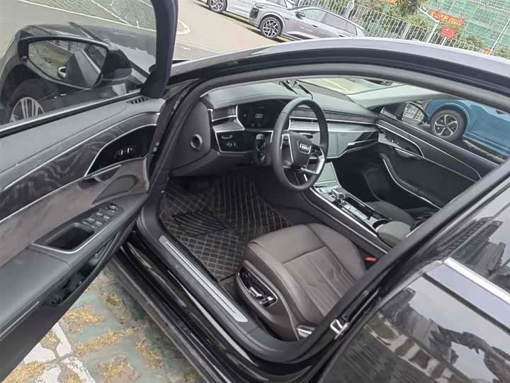 Audi A8 2025 2025款 A8L 45 TFSI quattro 豪华型