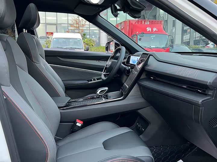 Geely Atlas 2024 2024款 1.5TD 智尊版